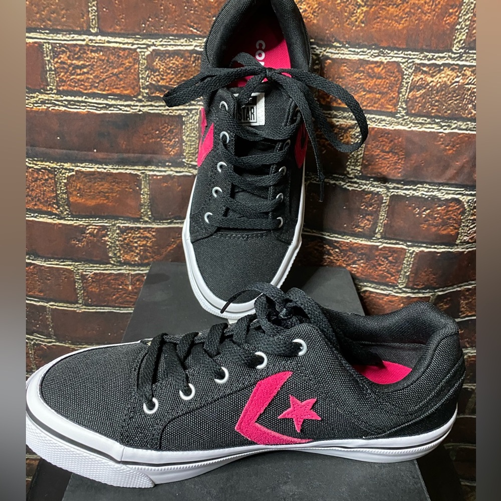 Converse Black/ Pink Low Top Sneakers
